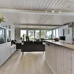 Loi - 200m From The Sea By Interhome *
